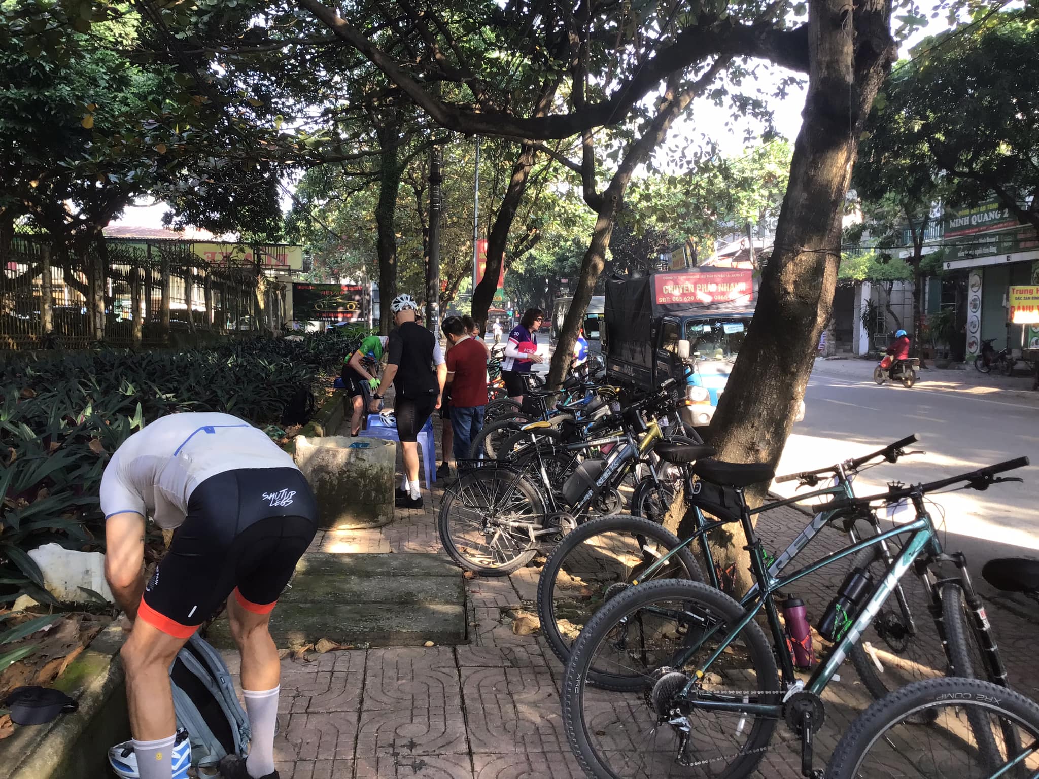 Phong Nha cycling with Dark Cave 1 Day